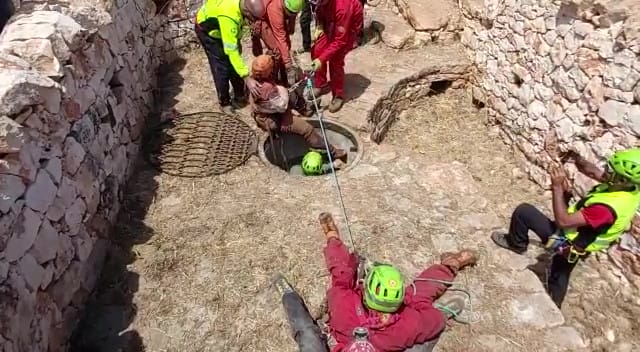 Monopoli, la speleologa ferita è fuori dalla Grotta Rotolo – VIDEO