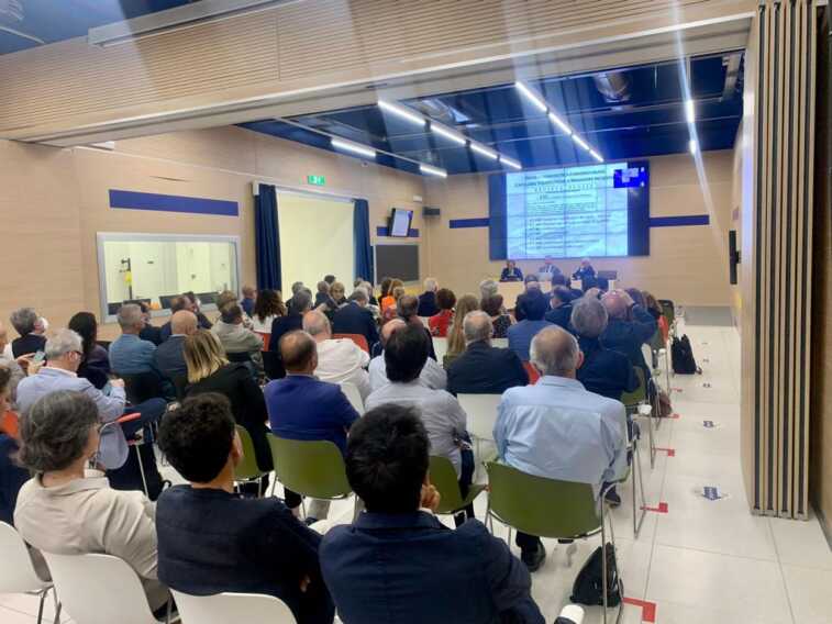 Spesa sui farmaci, dalla Regione la stretta: «Ora seguite le politiche di contenimento»