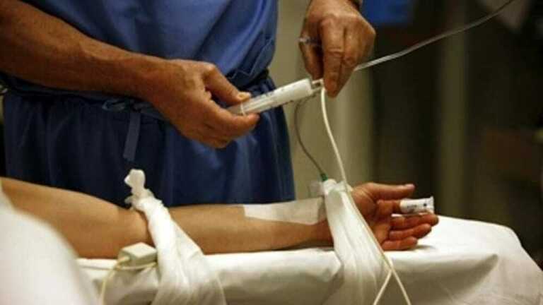 Ostuni, minaccia il suicidio ed invia foto al figlio: gli agenti allertati dall’adolescente salvano la donna