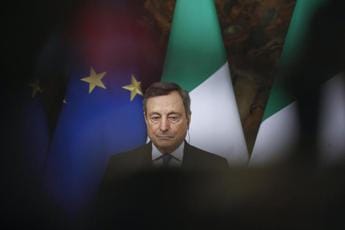 Galleria foto 'Tensione nel governo, Draghi rientra a Roma: oggi Cdm sulle bollette' - foto 1
