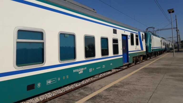 Niente treni da Bari al Salento dopo le 23: disagi per pendolari e turisti. La denuncia di Pagliaro