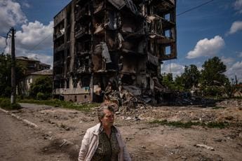 Galleria foto 'Ucraina, Merkel: “In corso barbara aggressione dalla Russia”' - foto 1