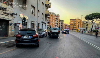 Galleria foto 'Un morto e 5 feriti in incidente a Roma: gravi una 15enne e un’altra donna' - foto 1