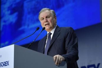 Galleria foto 'Visco: “L’economia italiana può superare le debolezze, Pnrr strumento decisivo”' - foto 1