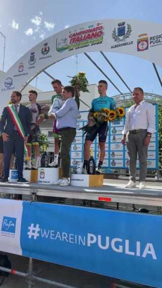 Galleria foto 'Zana è campione italiano di ciclismo su strada: primo sul traguardo ad Alberobello' - foto 1
