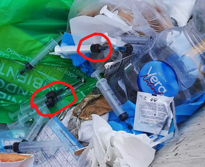 Barletta, operatrice ecologica si punge con aghi sporchi di sangue