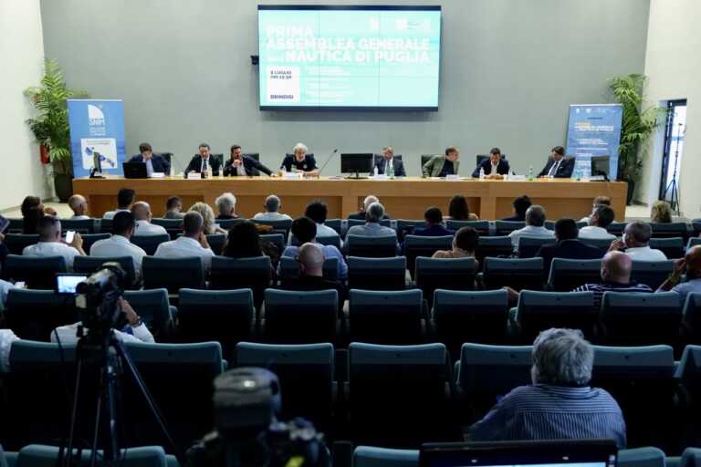 Brindisi, Emiliano: «Il Salone della nautica sarà internazionale» – VIDEO