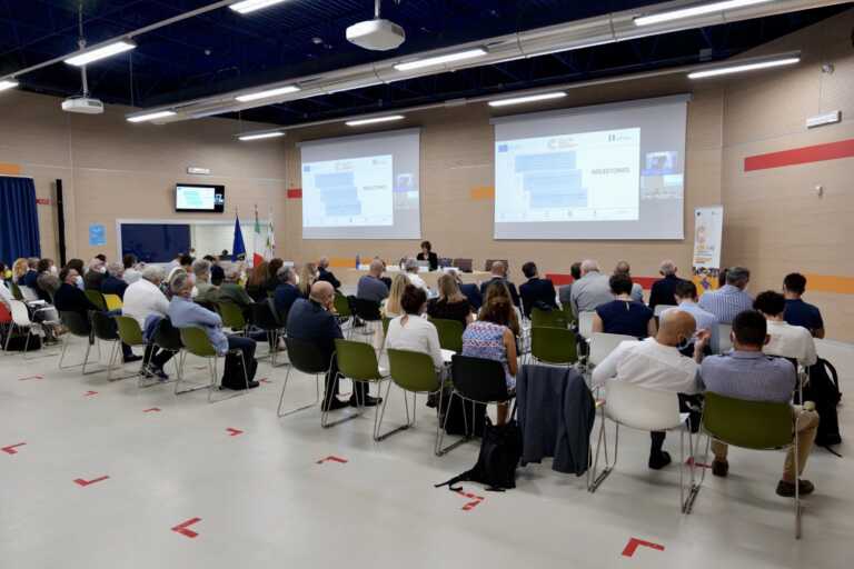Pnrr, alla Puglia 114 mln contro il caporalato. Emiliano: «Ruolo chiave nel Sud» – VIDEO