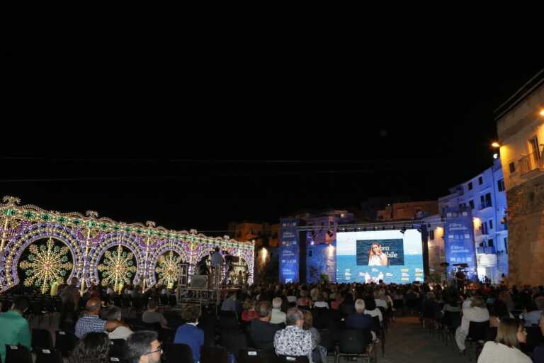 Galleria foto 'Il Libro Possibile arriva a Vieste: Fico e Desiati tra gli ospiti della prima serata' - foto 1