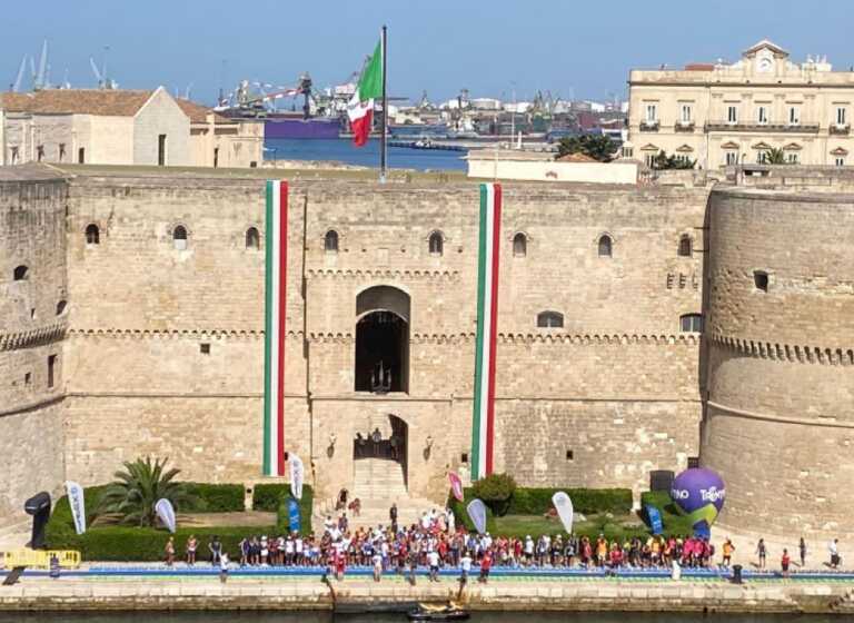 Galleria foto 'Festa di sport a Taranto per il campionato nazionale di Aquathlon' - foto 1