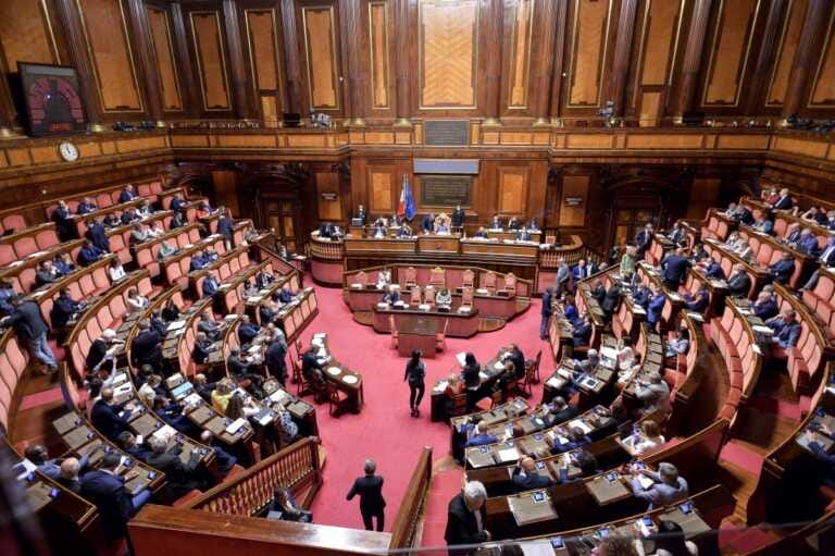 Forza Italia: polemica in Basilicata e intanto si decidono le candidature per le quote rosa