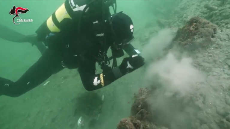 Galleria foto 'Archeologia, scoperti resti nave romana nel mare di Grado' - foto 1