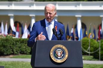 Galleria foto 'Armi Usa, Biden: “Morti più ragazzi in scuole che poliziotti in servizio”' - foto 1