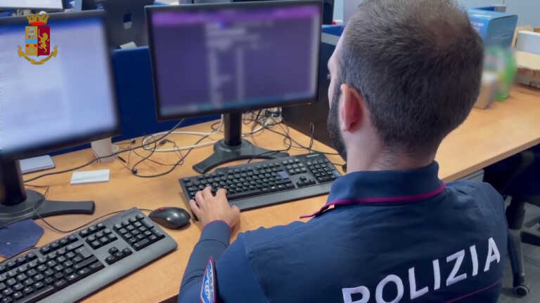 Galleria foto 'Assolda sicario sul dark web, denunciato 34enne di Treviso' - foto 1