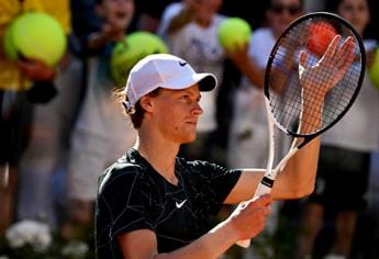 Galleria foto 'Atp Umago 2022, Sinner batte Alcaraz e vince torneo' - foto 1