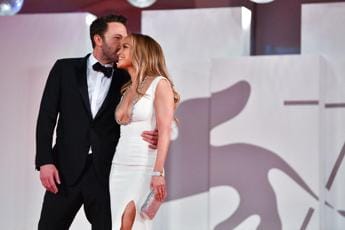 Galleria foto 'Ben Affleck e Jennifer Lopez si sono sposati, nozze a Las Vegas' - foto 1