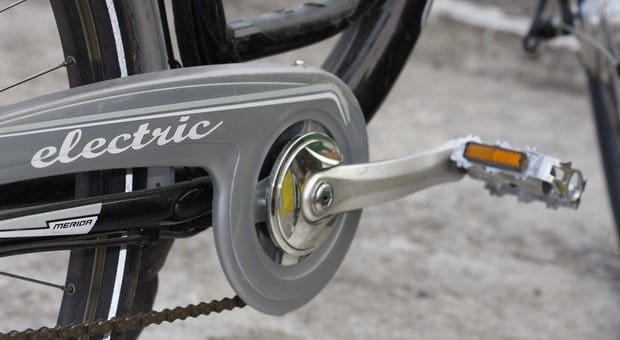Brindisi, pusher con bici elettriche per rifornire di droga la movida