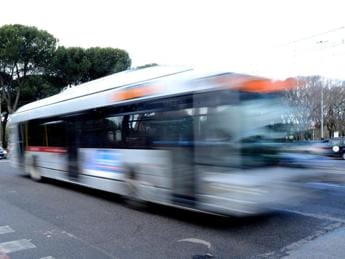 Galleria foto 'Bonus trasporto pubblico 2022, a chi spetta e quanto vale' - foto 1