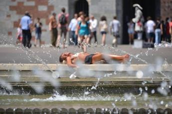 Galleria foto 'Caldo record, 16 città da bollino rosso e da domenica saranno 19' - foto 1