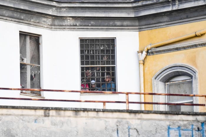 Dal carcere di Lecce a Poggioreale perché cardiopatico e obeso