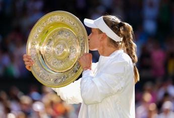 Galleria foto 'Chi è Elena Rybakina, la regina di Wimbledon 2022' - foto 1