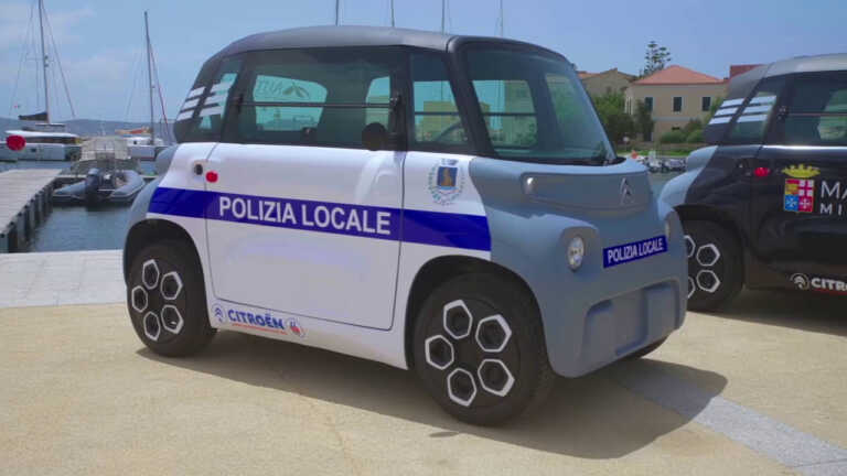 Galleria foto 'Citroën porta la mobilità elettrica a La Maddalena' - foto 1