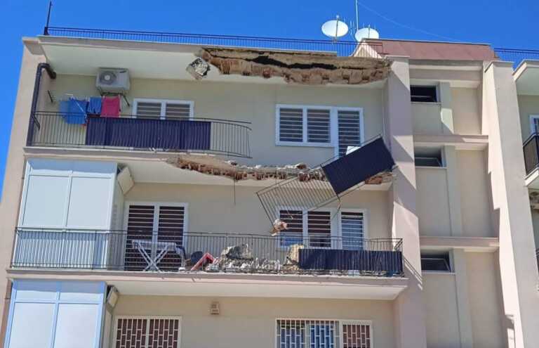 Bari, si stacca il cornicione da una palazzina al San Paolo: nessun ferito