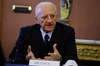 Galleria foto 'Covid Campania, De Luca: “Primi per positivi, autunno sarà delicato”' - foto 1