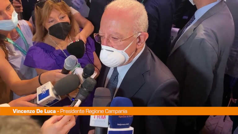 Galleria foto 'Covid, De Luca “Drammatica la situazione negli ospedali campani”' - foto 1