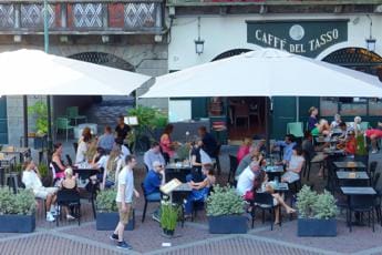 Galleria foto 'Covid Italia, scende l’Rt ma sale l’incidenza: i dati Iss' - foto 1