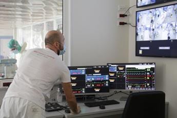 Galleria foto 'Covid, medici: “Ad agosto più di 2mila morti”' - foto 1
