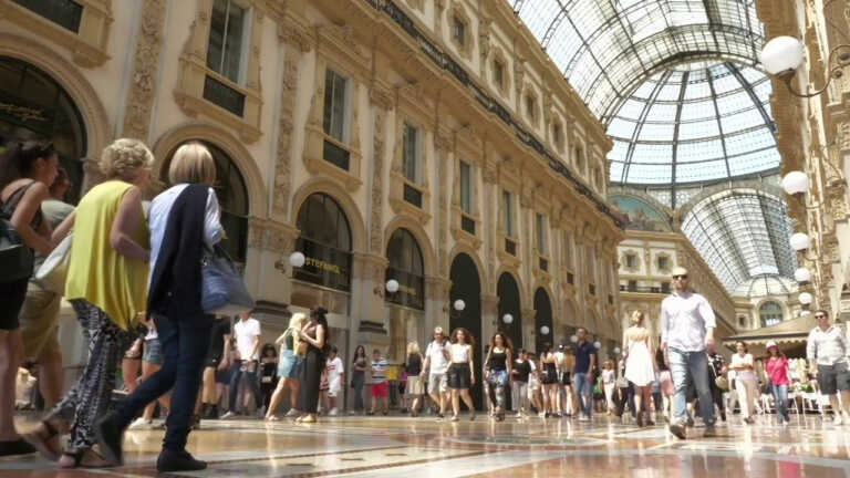 Galleria foto 'Covid, non ci saranno nuove misure restrittive' - foto 1
