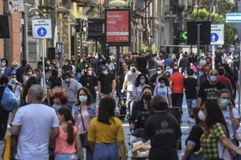 Galleria foto 'Covid oggi Italia, Iss: “Epidemia in fase acuta”' - foto 1