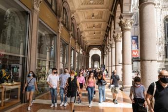 Galleria foto 'Covid, “ridurre quarantena asintomatici: è causa di disastri economici”' - foto 1