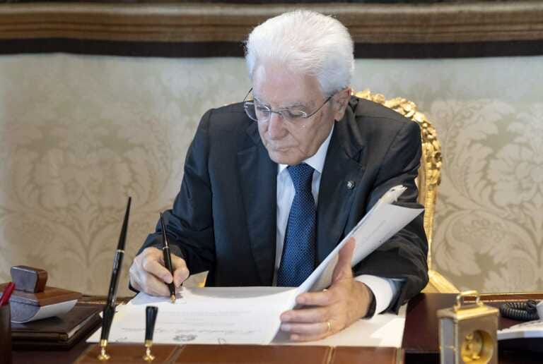 Galleria foto 'Crisi di Governo, Mattarella scioglie le Camere' - foto 1