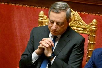 Galleria foto 'Crisi governo, Draghi al Senato in prima pagina media internazionali' - foto 1