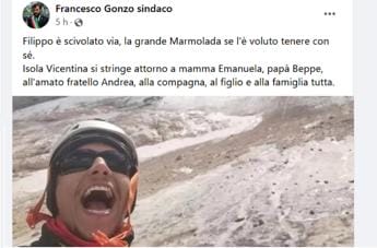 Galleria foto 'Crollo Marmolada, il selfie di una delle vittime prima della valanga' - foto 1