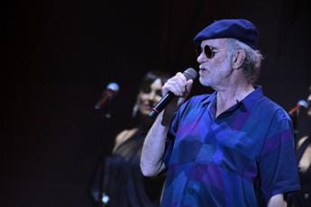 Galleria foto 'De Gregori positivo al Covid, saltano i prossimi tre live con Venditti' - foto 1