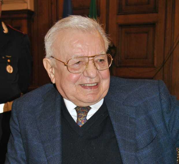 Galleria foto 'Bari, è morto l’ex sindaco Franco De Lucia. Aveva 88 anni' - foto 1