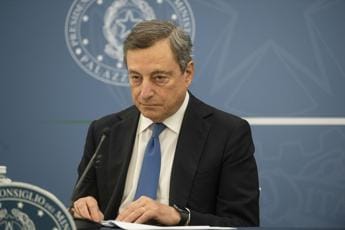 Galleria foto 'Dimissioni Draghi fanno il giro del mondo' - foto 1