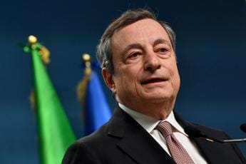 Decaro e altri sindaci scrivono a Draghi:  il Paese “ha bisogno di stabilità” – VIDEO
