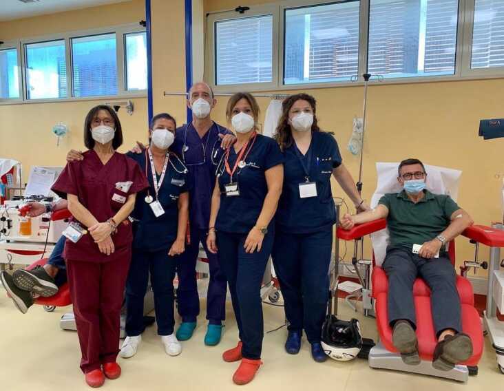 Galleria foto 'A Bari è corsa alla solidarietà: oltre 100 donatori di sangue in poche ore al Policlinico' - foto 1