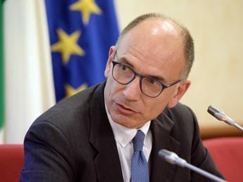 Galleria foto 'Elezioni 2022, dote ai giovani: la (ri)proposta di Letta che fa discutere' - foto 1