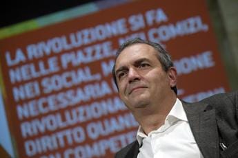 Galleria foto 'Elezioni politiche 2022, de Magistris in campo: “Unirò sinistra e 5S”' - foto 1