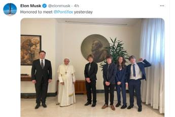 Galleria foto 'Elon Musk ieri in visita dal Papa: “Onorato”' - foto 1