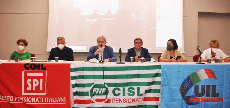Sanità, liste d’attesa interminabili: i pensionati pugliesi chiedono intervento di Regione e Asl – VIDEO