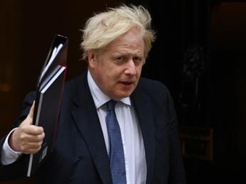Galleria foto 'Gb, la crisi di Johnson è politica ma ha radici economiche' - foto 1