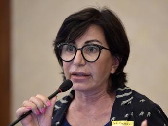 Galleria foto 'Gismondo: “Burioni? Pericoloso dichiarare via social”' - foto 1