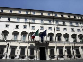 Galleria foto 'Governo, quanto costa una crisi oggi?' - foto 1