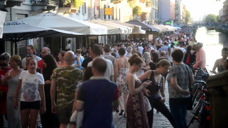 Galleria foto 'Il reddito delle famiglie ancora lontano dai livelli del 2006' - foto 1